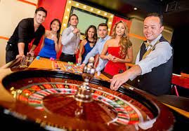Auto Roulette wheel interface showing betting options and payout structure